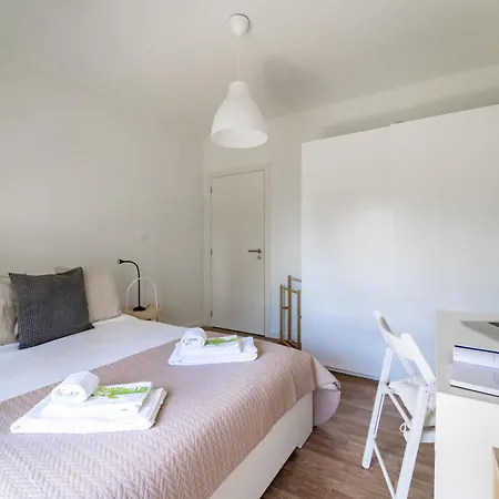 Alvares Araujo - Familiar Perto Da Estacao De Comboios Lejlighed *