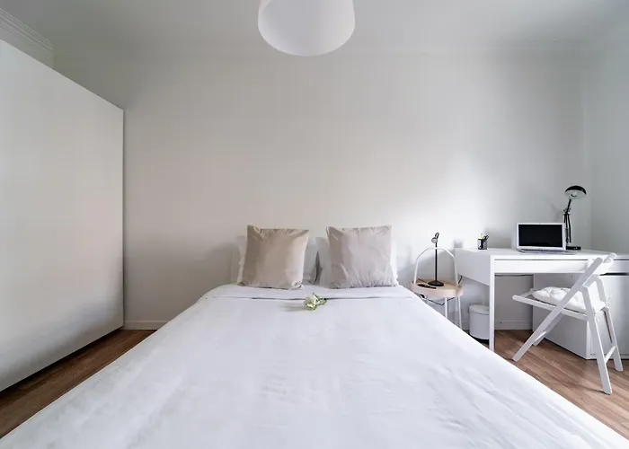 Alvares Araujo - Familiar Perto Da Estacao De Comboios Apartman