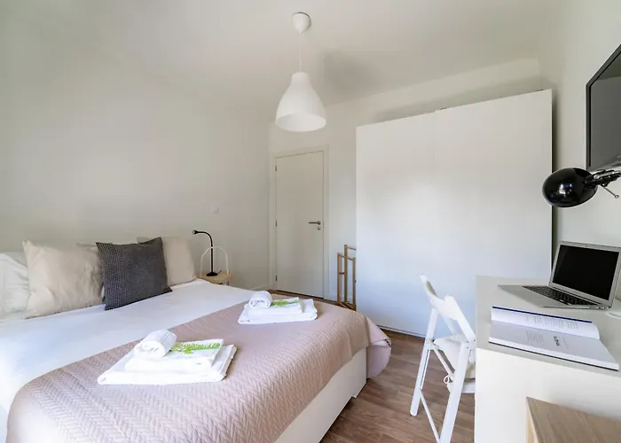 Alvares Araujo - Familiar Perto Da Estacao De Comboios Apartman *