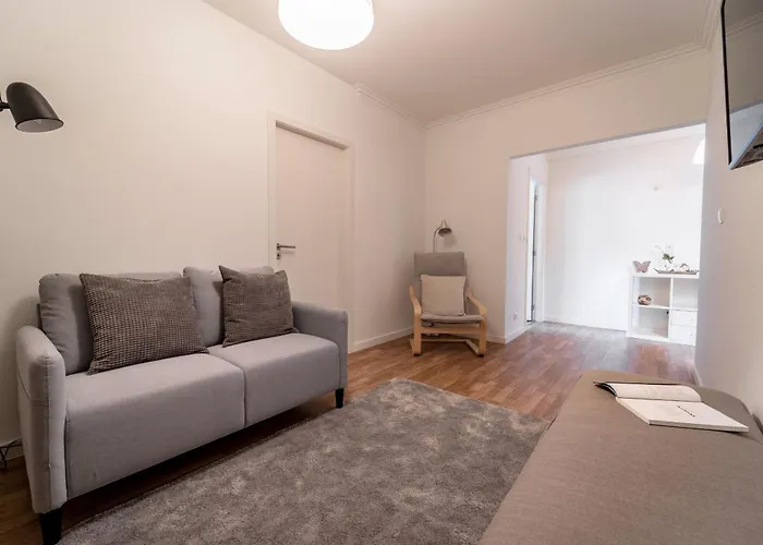 Alvares Araujo - Familiar Perto Da Estacao De Comboios Braga