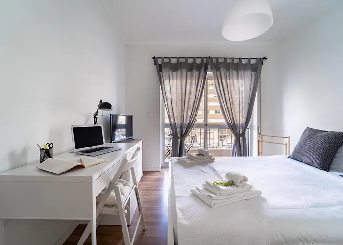 Alvares Araujo - Familiar Perto Da Estacao De Comboios Braga